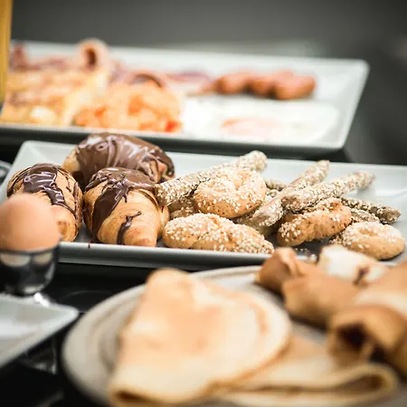 Apartahotel Iliada 4*