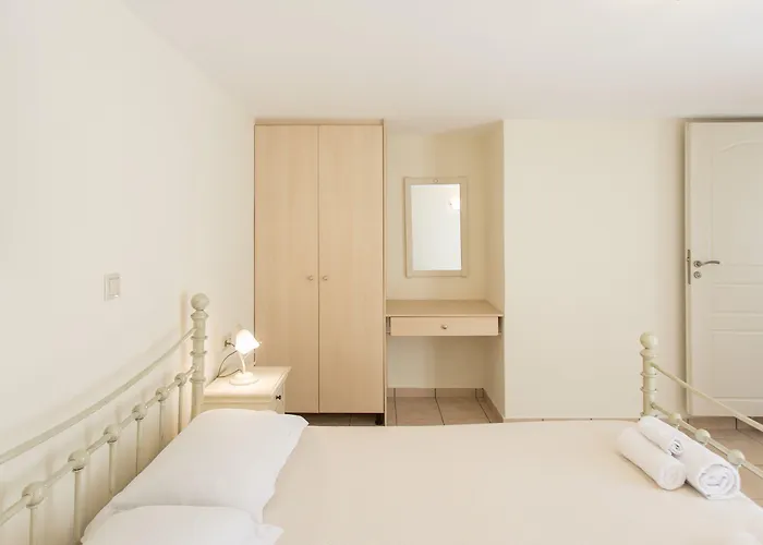 Aparthotel Iliada Villas 4*