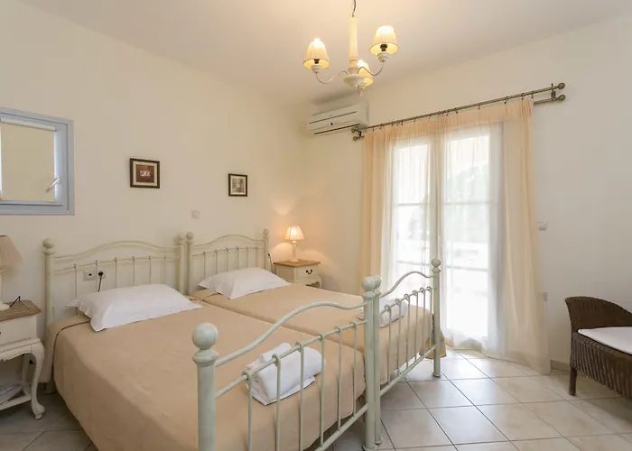 Iliada Villas Aparthotel 4*