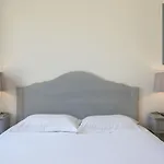 Iliada Lejlighedshotel