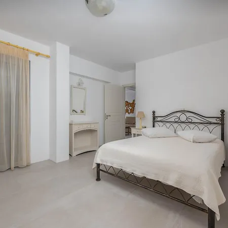 Iliada Villas Aparthotel