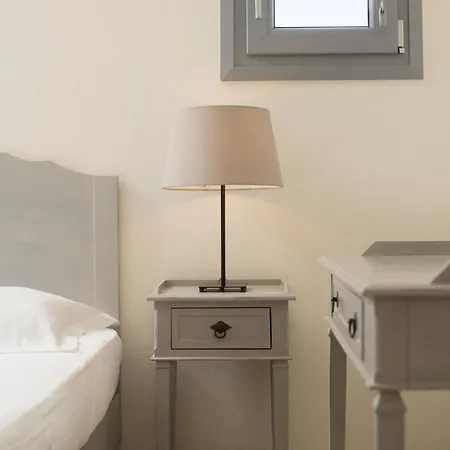 Iliada Villas Aparthotel 3*