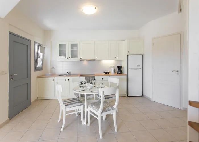 일리아다 아파트호텔 4*